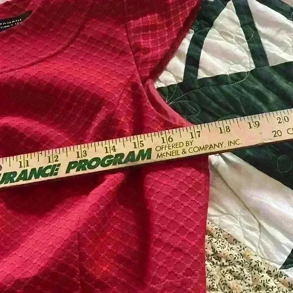 Tahari Arthur S.Levine women’s sheath red midi dress lined cap sleeves size 8 - Picture 6 of 7